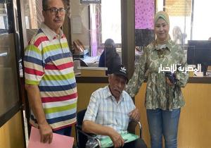 رئيس حي غرب الإسكندرية تتابع العمل بالمركز التكنولوجي لخدمة المواطنين ورفع كفاءة الحدائق (صور)