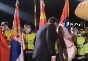 بعد تقبيل الرئيس الصربي لعلم الصين.. هل يغير كورونا من شكل العلاقات بين دول العالم