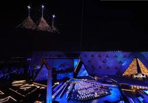 أنغام الخلود والترانيم المصرية والمجسمات الضوئية تخطف الأنظار خلال حفل افتتاح المتحف الكبير