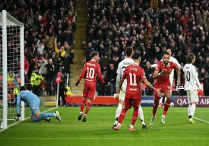 ليفربول يُحقق فوزًا ثمينًا أمام ريال مدريد في دوري أبطال أوروبا بثنائية نظيفة