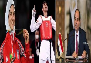 الرئيس السيسي يمنح اللاعبين هداية ملاك وسيف عيسى ومدربيهما وسام الرياضة من الطبقة الثالثة