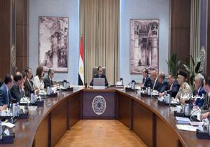 مدبولي يوجه بسرعة تحديث إستراتيجية الطاقة بوجه عام واعتماد «الهيدروجين الأخضر» | صور