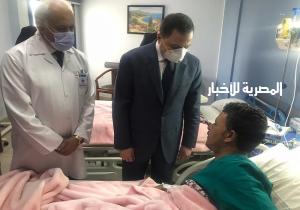 وزير الداخلية يزور المصابين في حادث الأميرية.. ويشيد بشجاعتهم وتعاملهم مع الإرهابيين
