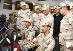 وزير الدفاع يتفقد عددًا من مراكز تدريب إعداد وتأهيل المجندين بالقوات المسلحة