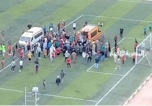 وفاة لاعب كرة قدم خلال مباراة بين نادي مطروح والسلوم بعد أن ابتلع لسانه