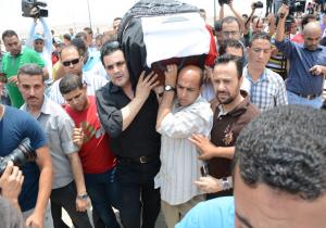 بالصور: النجوم يتجاهلون جنازة عمر الشريف ! 