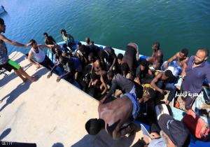 إنقاذ 300 مهاجر قبالة ليبيا