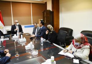وزير الإسكان يستعرض خطة طرح الوحدات السكنية بأنواعها المختلفة بالمدن الجديدة للمصريين العاملين بالخارج