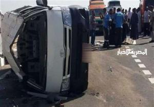 إصابة 3 أشخاص إثر انقلاب سيارة بأطفيح