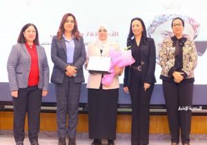 في مقدمتهم مرجريت صاروفيم.. وزيرة التضامن تكرم أمهات مثاليات من داخل الوزارة| صور