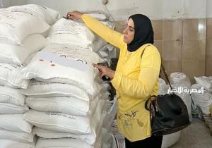 ضبط 5 أطنان دقيق مجهول المصدر ومصادرة 895 صنف أدوية بصيدلية بدون ترخيص في المنصورة | صور