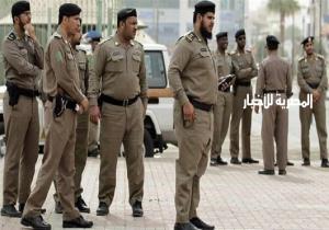 السعودية.. اعتقال شخص أطلق النار على سيارة ودهس قائدها بالمدينة المنورة .. صور