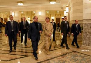 الرئيس السيسي يتفقد ضريح السيدة نفيسة والمقصورة والساحات والطرق المؤدية للمسجد