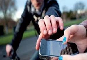 تحقيقات النيابة: لص الهواتف المحمولة بالموسكى سبق اتهامه فى 5 حوادث سرقة