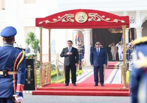 المتحدث الرئاسي ينشر صور استقبال الرئيس السيسي لنظيره القرغيزي