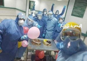 بالتورته والبلالين.. مستشفى عزل كفر الزيات تحتفل بعيد ميلاد 4 أطفال يتلقون العلاج ضد كورونا