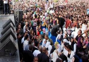 التفاصيل الكاملة لأزمة حفل تخرج إعلام القاهرة | فيديو