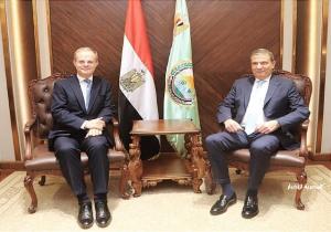 وزير الزراعة يبحث مع سفير بريطانيا في القاهرة تبادل السلع الزراعية ودعم منظومة الأمن الغذائي| صور