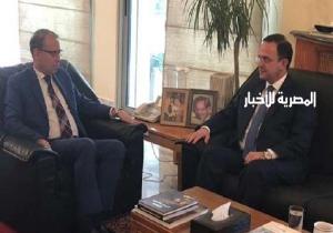 وزير السياحة اللبناني يحضر شخصيا إلى السفارة المصرية لتكرار اعتذاره