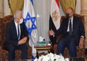سامح شكرى يستقبل وزير خارجية إسرائيل لبحث إحياء مسار السلام