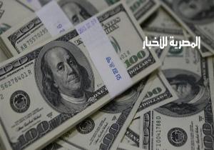 سعر الدولار فى 12 بنكا والسوق السوداء