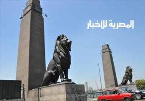 تعديل الحواجز الحديدية لأسود كوبري قصر النيل ورفع مخالفات شوارع حي غرب القاهرة