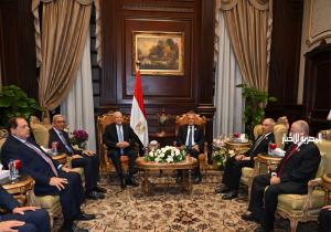 رئيس مجلس النواب يزور رئيس مجلس الشيوخ