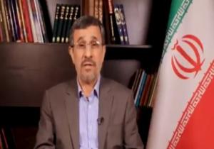 أحمدى نجاد: يحق للإيرانيين تغيير أى جزء بالدستور بما فيها ولاية الفقيه