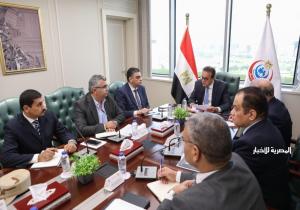 "عبدالغفار يتابع الموقف التنفيذي لمشروع المخازن الاستراتيجية لوزارة الصحة |صور