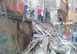 استخراج جثمان طفل من تحت أنقاض عقار طنطا المنهار
