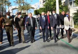 محافظ بورسعيد و رئيس هيئة التسليح يتفقدون مصانع "كابسي" و "أفينا" بجنوب بورسعيد