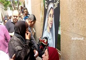 ردود فعل غاضبة لزملاء نيرة أشرف أمام منزلها بالمحلة | صور