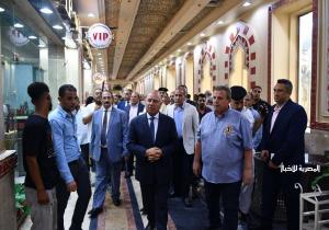 جولة مفاجئة لوزير النقل بمحطة رمسيس لمتابعة انتظام العمل والاطمئنان على مستوى الخدمات المقدمة للجمهور |صور