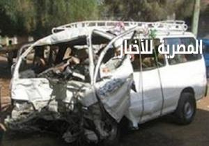 إصابة 15 شخص من أسرة واحدة بسبب انقلاب سيارة أجرة فى سفاجا‎
