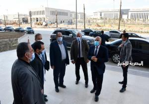 وزير النقل يعقد أول اجتماعاته بمقر الوزارة بالعاصمة الإدارية الجديدة