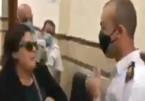 سيدة تعتدى على ضابط لرفضها ارتداء الكمامة بالمحكمة يثير غضب السوشيال ميديا