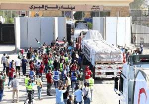 دخول مئات الشاحنات إلى معبري العوجة وكرم أبو سالم تمهيدا لدخولها إلى غزة