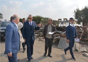 محافظ القليوبية يتجول في شوارع شبرا الخيمة ويرصد المخلفات