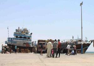 إنقاذ" ركاب مدنيين"  على متن سفينة قرب عدن