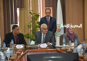 محافظ الدقهلية يشارك في اجتماع مجلس جامعة المنصورة
