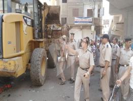 مدير مرافق الدقهلية للبائعين: "محدش هيفرش تانى فى الطريق"