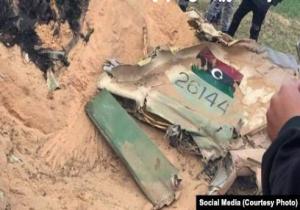 سقوط طائرة لـ الجيش الليبي.. ولواء طيار يتعرض للتعذيب على أيدي الوفاق