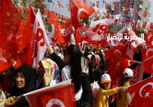 الأتراك يدلون  بأصواتهم اليوم الأحد في إستفتاء على التعديلات الدستورية والتى تهدف إلى منح الرئيس صلاحيات واسعة