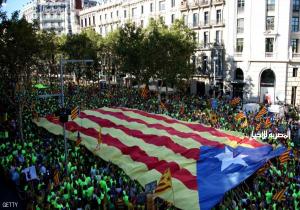 مئات الآلاف يتظاهرون من أجل "كتالونيا مستقلة"