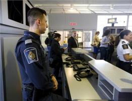 كندا تحرم أفراد الشرطة المتخلفين عن لقاح كورونا من أجورهم