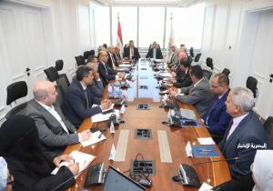 وزيرا الاستثمار والزراعة يترأسان لأول مرة اجتماع لجنة تنظيم تصدير البطاطس بحضور المصدرين
