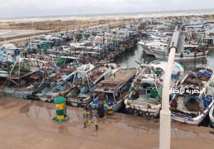 توقف حركة الملاحة بميناء البرلس ومياه البحر المتوسط لشدة الرياح وارتفاع الأمواج