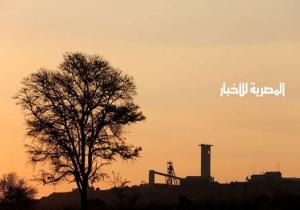 جنوب إفريقيا.. 13 عاملا عالقون تحت الأرض بعد انهيار منجم ذهب