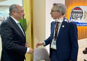 وزير قطاع الأعمال يتابع مستجدات مشروع المحطة الشمسية لمجمع الألومنيوم