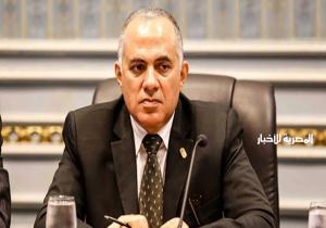 تحميل المزارعين تكلفة تأهيل الترع.. وزير الري يكشف الحقيقة